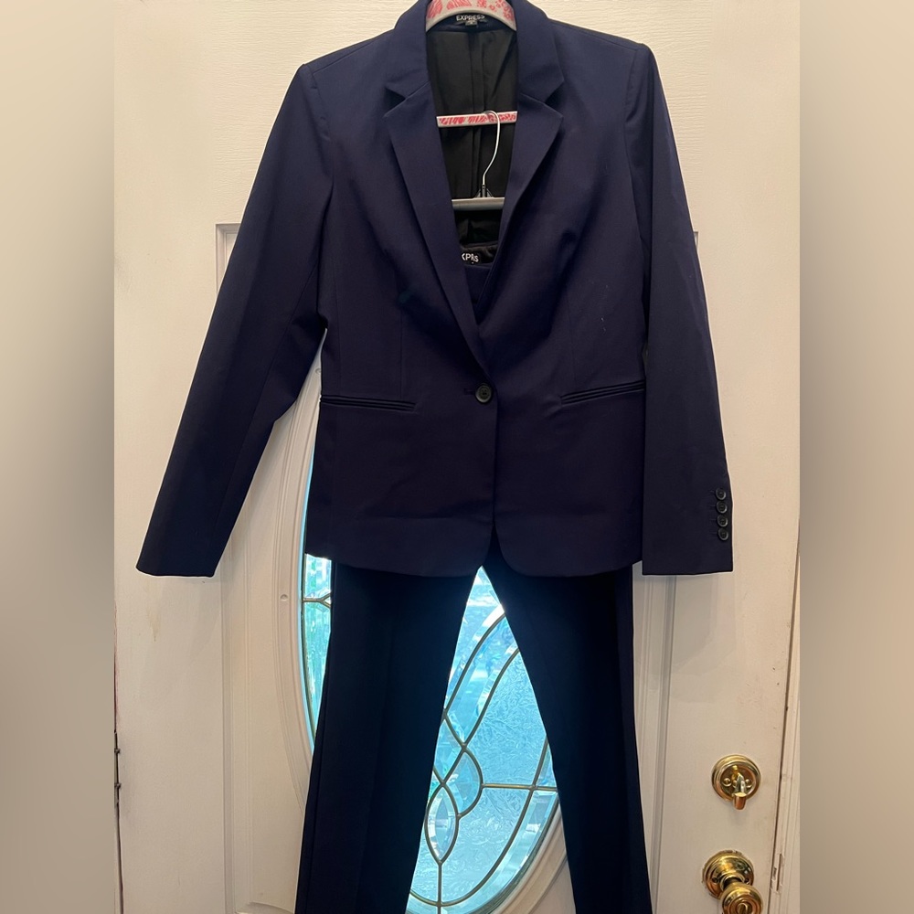Express - Women’s Navy Blue Suit